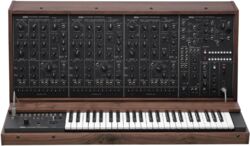 Sintetizador Korg PS-3300 synthetiseur semi-modulaire + case