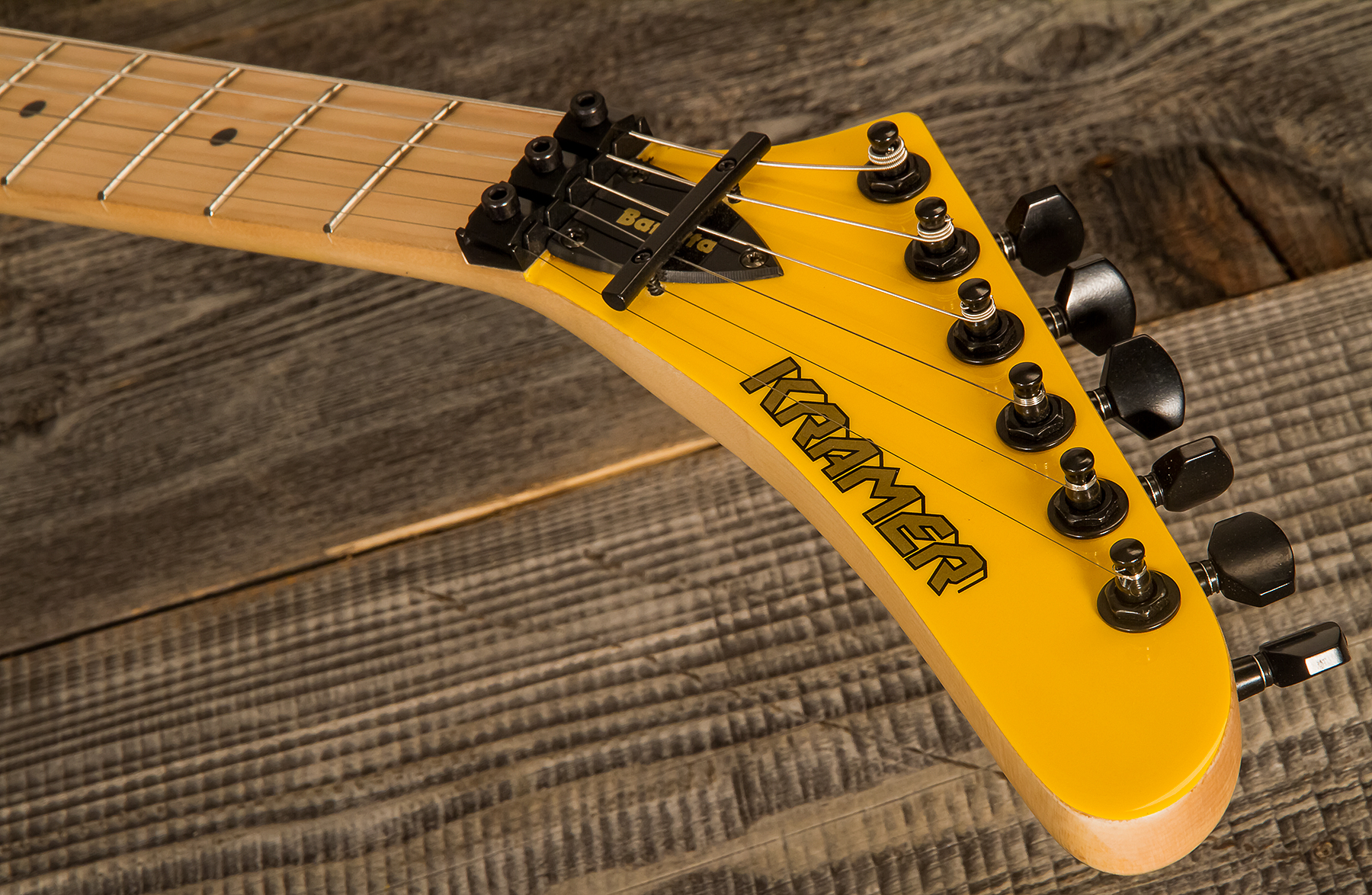 Kramer Baretta H Seymour Duncan Fr Mn - Bumblebee Yellow - Guitarra eléctrica con forma de str. - Variation 4