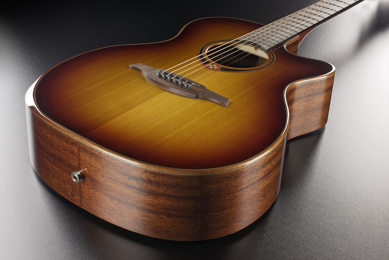 Lag T118abce Bevel Tramontane Auditorium Cw Cedre Khaya Bro - Brown Sunburst - Guitarra electro acustica - Variation 2