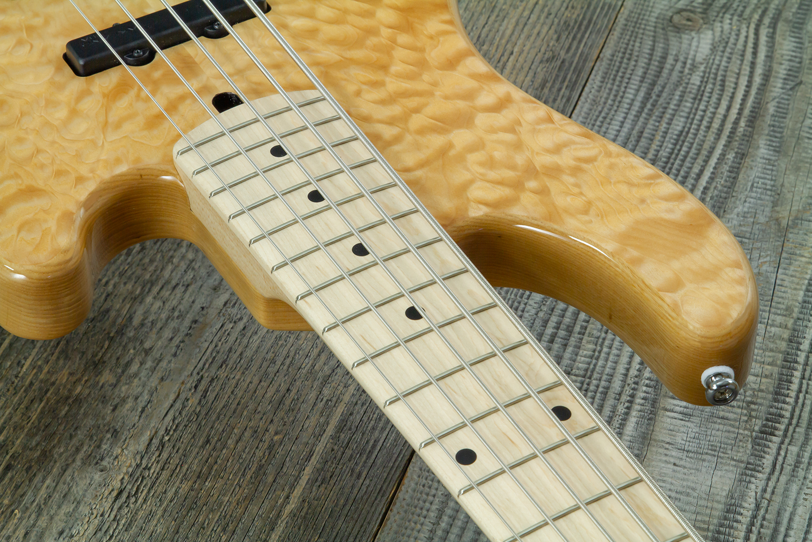 Lakland 55-02 Deluxe Qmt Skyline 5c Active Mn - Bajo eléctrico de cuerpo sólido - Variation 4