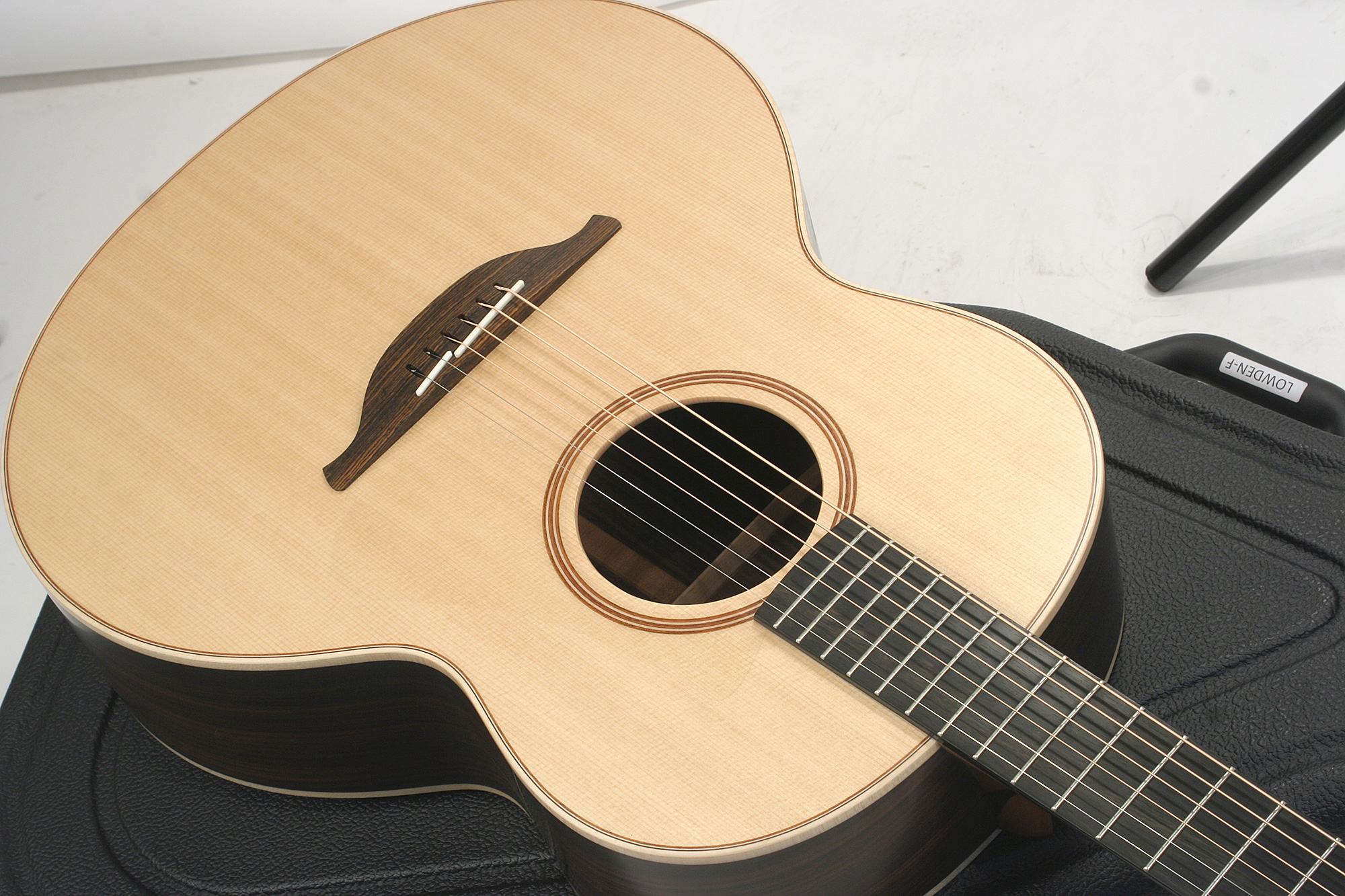 Lowden F32 Ir/ss Auditorium Epicea Palissandre - Natural - Guitarra acústica & electro - Variation 3