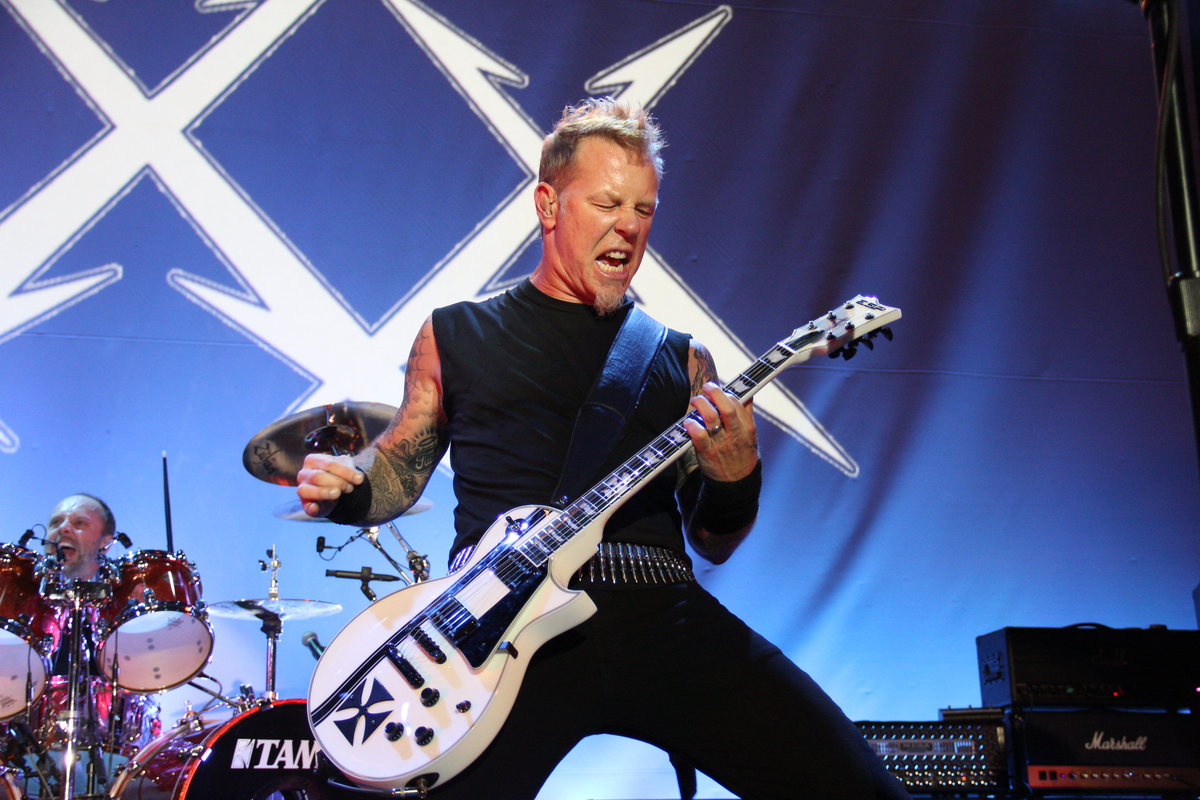 Ltd James Hetfield Iron Cross - Snow White W/ Black Stripes - Guitarra eléctrica de corte único. - Variation 5