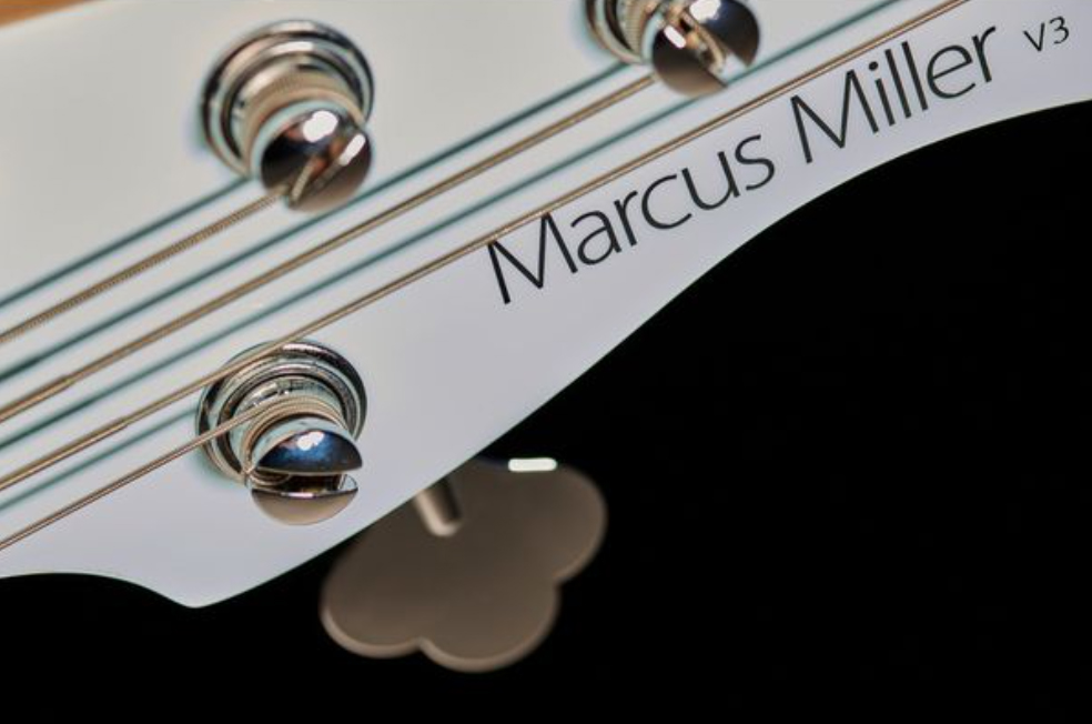 Marcus Miller V3p 5st Lh Gaucher 5c Rw - Sonic Blue - Bajo eléctrico de cuerpo sólido - Variation 3