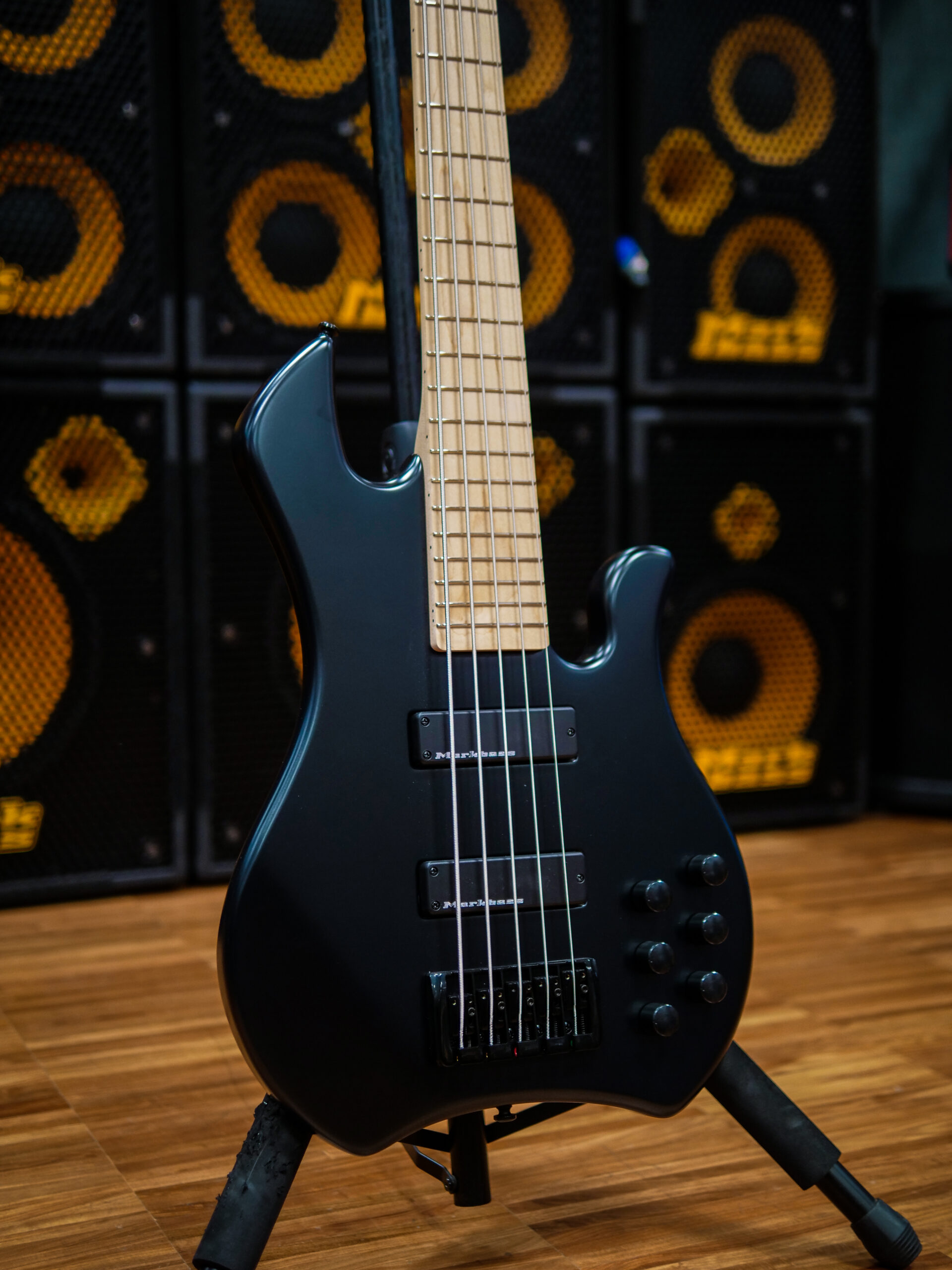 Markbass Mb Kimandu Bk Mp 5c Gloxy Active Mn - Black - Bajo eléctrico de cuerpo sólido - Variation 2