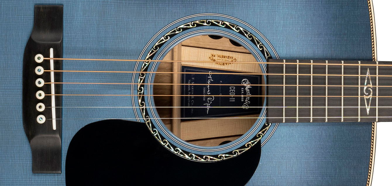 Martin Ceo11 Ltd Grand Auditorium Epicea Chene Rw - New Horizons Blue Burst - Guitarra folk - Variation 2