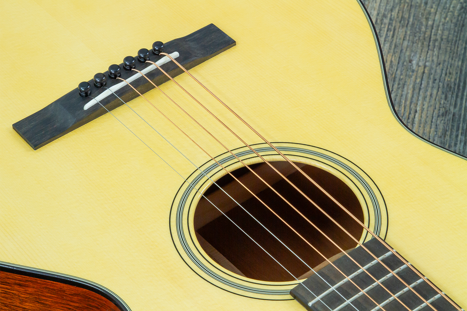 Martin Custom Shop Cs-00-c25004861 Grand Concert Shsc Epicea Adirondack / Acajou Eb #2957971 - Natural Aging Toner - Guitarra folk - Variation 4