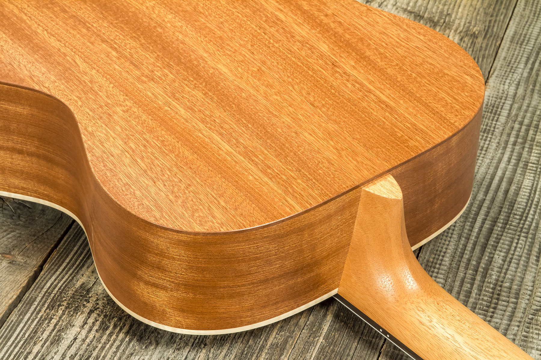 Martin Om Biosphere Orchestra Epicea Sapele Eb #2860969 - Robert Goetzl Ocean Artwork Satin - Guitarra folk - Variation 9