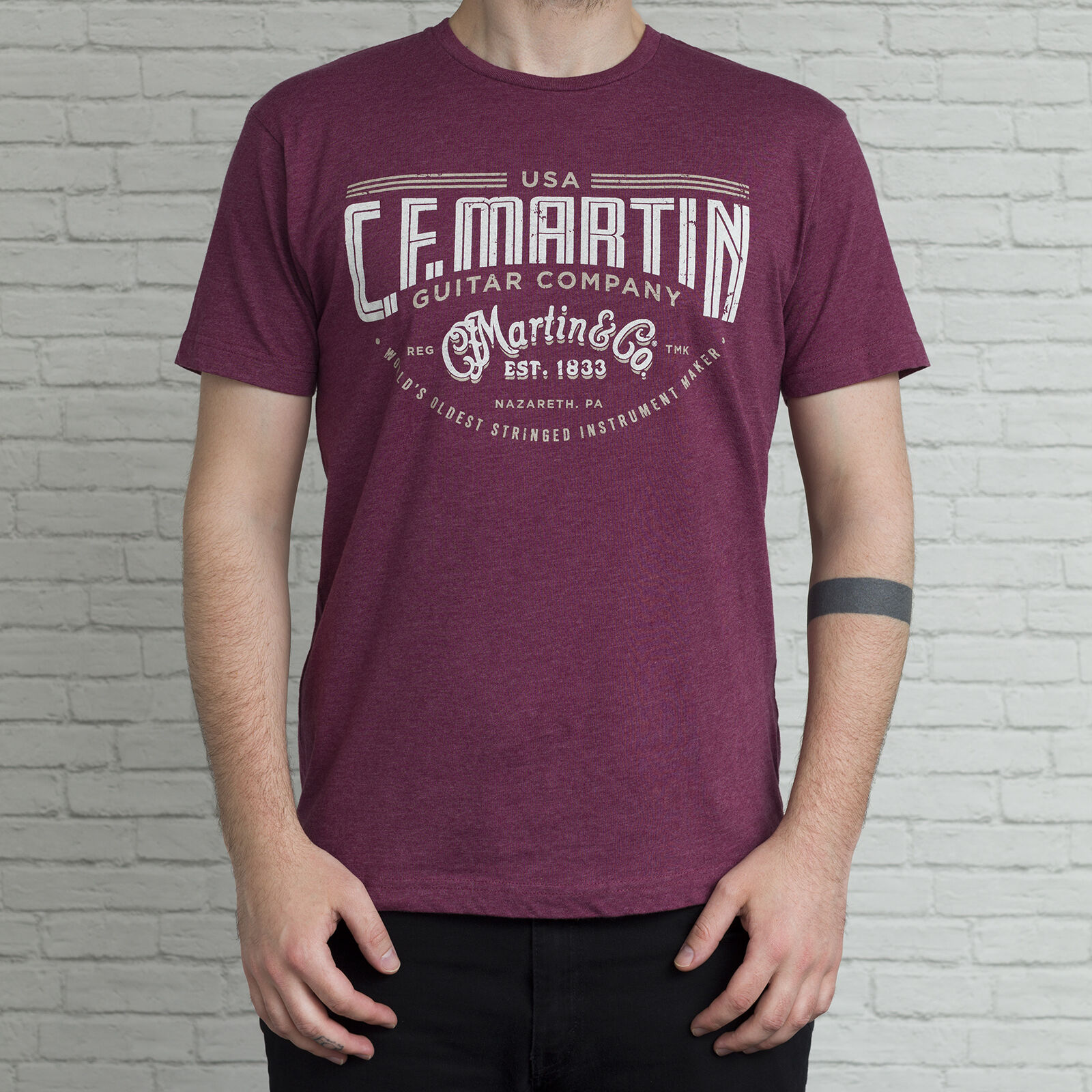Martin Worlds Oldest Burgundy - S - Camiseta - Variation 1