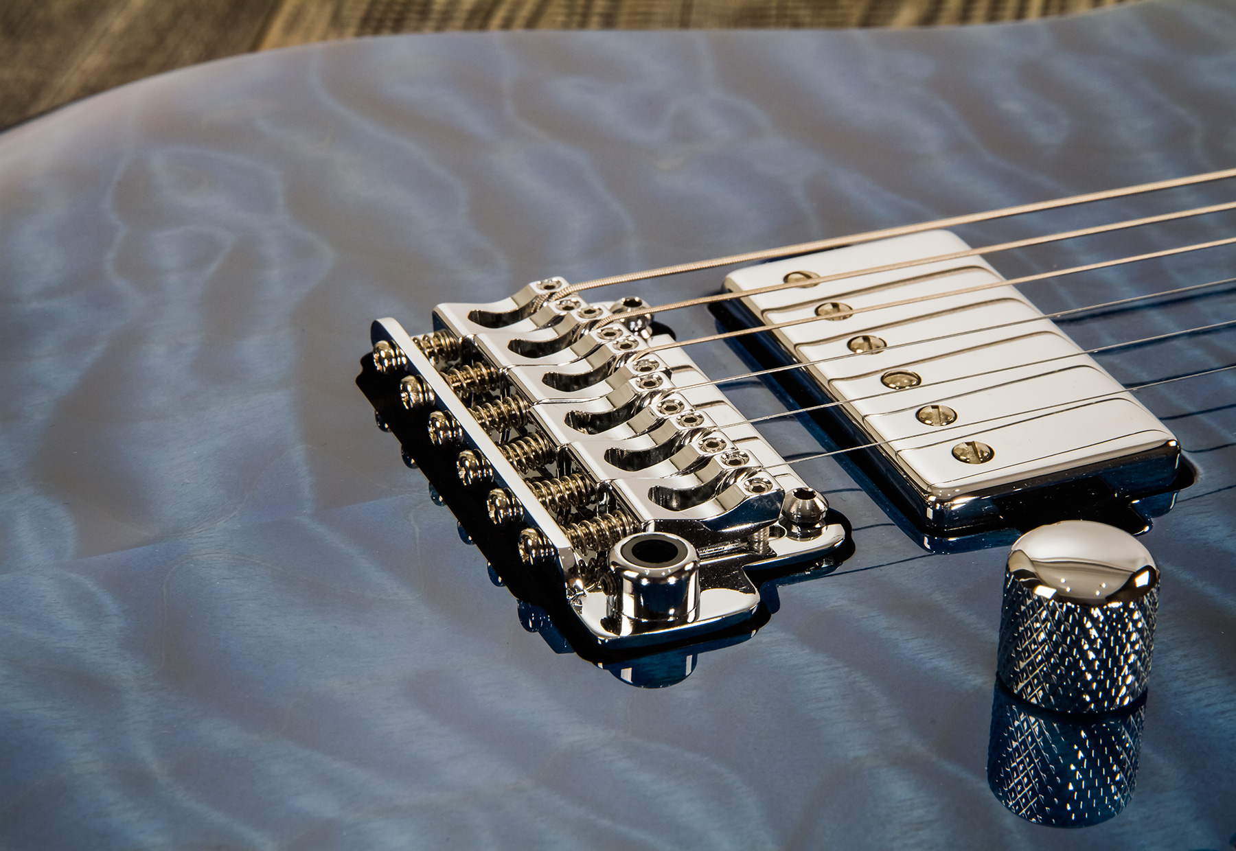 Mayones Guitars Aquila Elite S 6 40th Anniversary 2h Trem Mn #aq2204194 - Trans Blue Gloss - Guitarra eléctrica con forma de str. - Variation 4