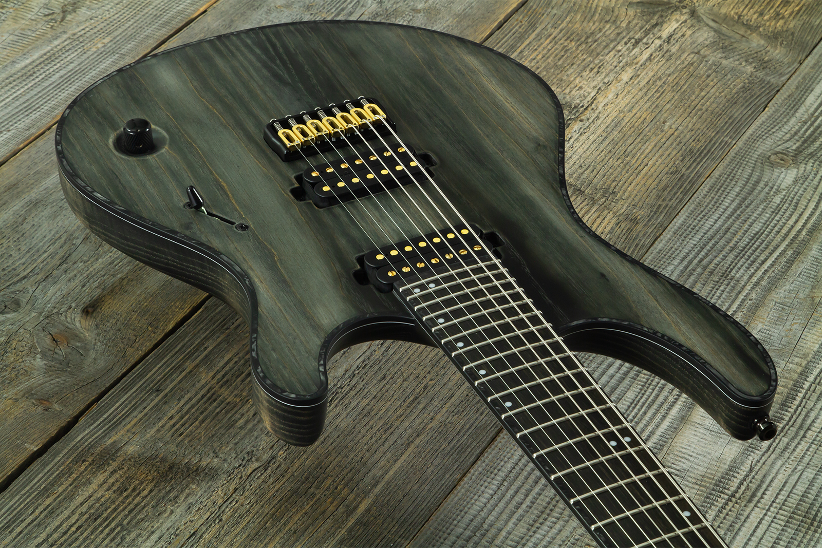 Mayones Guitars Regius Gothic 7c 2h Velvetrone Ht Eb #rf2510207 - Matt Gothic Black - Guitarra eléctrica de 7 cuerdas - Variation 2