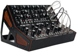 Rack de estudio Moog Mother-32 Two Tier Rack Kit