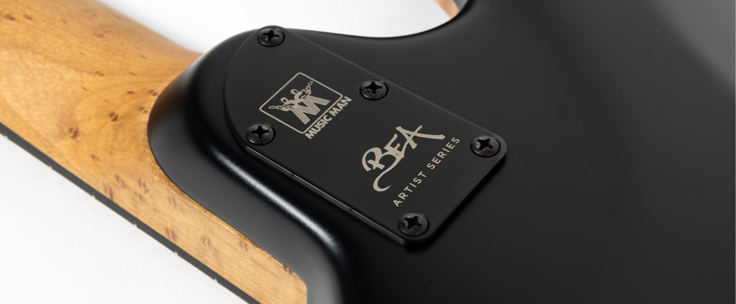 Music Man Rabea Massad Sabre Signature 2h Trem Eb - Emerald Hill Burst - Guitarra eléctrica de autor - Variation 3
