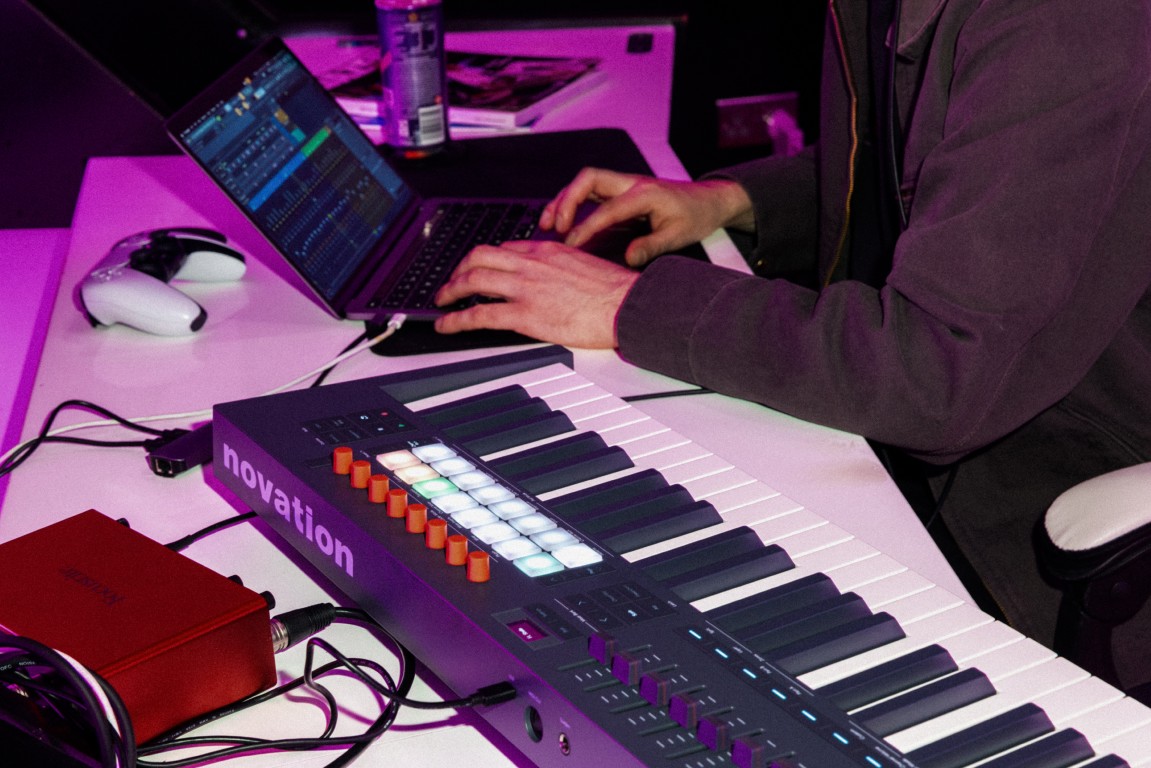 Novation Flkey 2 49 - Teclado maestro - Variation 9