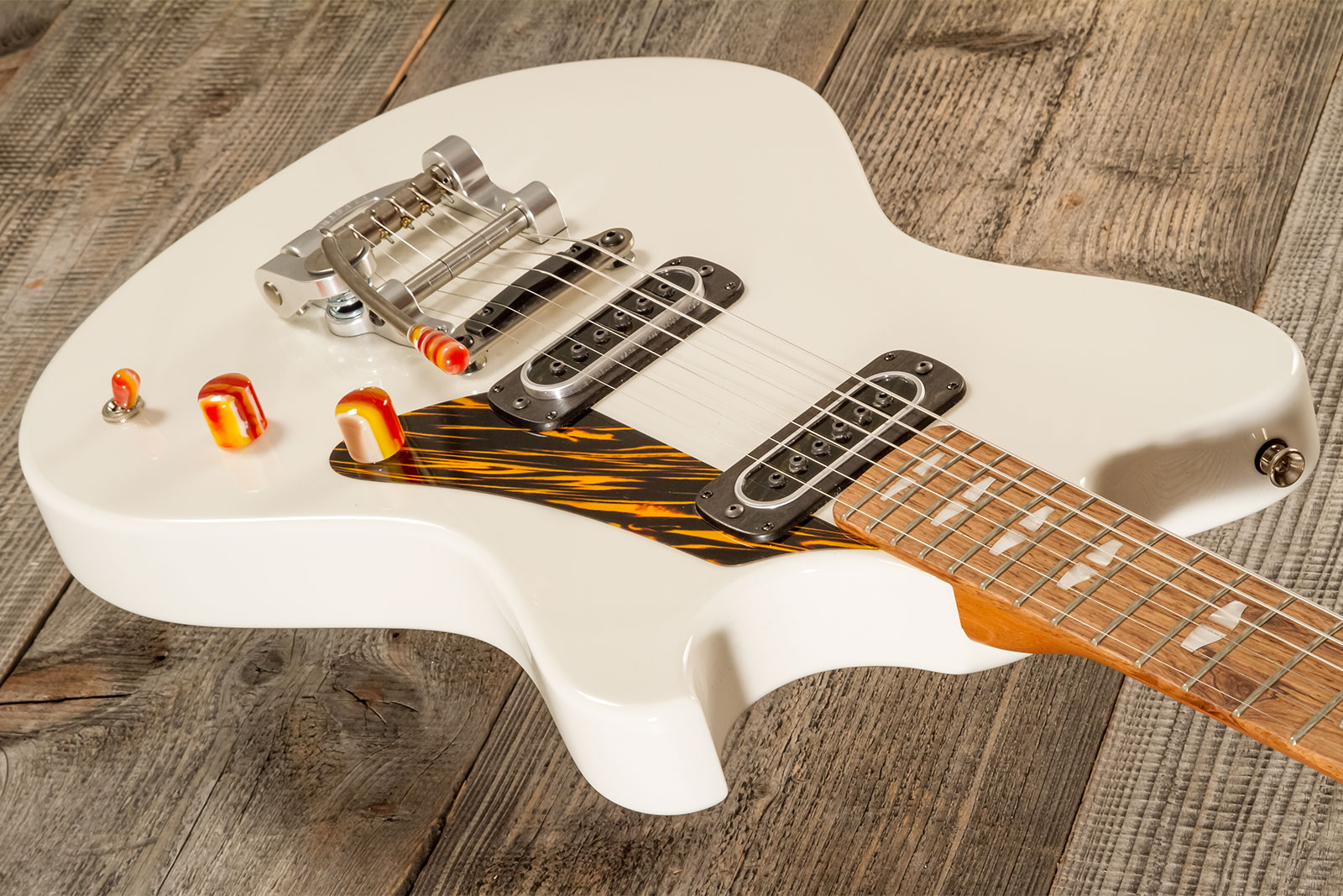 Powers Electric A-type Pf42 Vibrato 2s Trem Rw #a672 - Moonlight White - Guitarra electrica retro rock - Variation 4