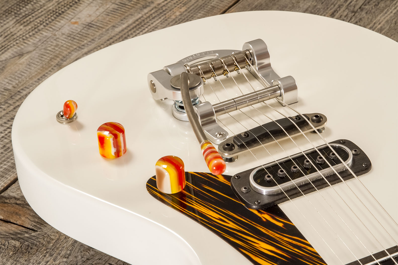 Powers Electric A-type Pf42 Vibrato 2s Trem Rw #a672 - Moonlight White - Guitarra electrica retro rock - Variation 5