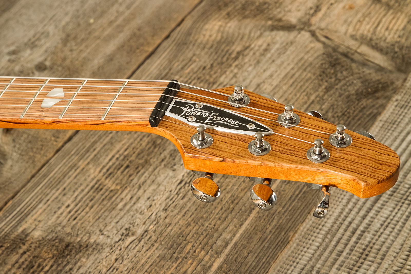Powers Electric A-type Pf42 Vibrato 2s Trem Rw #a697 - Jet Black - Guitarra electrica retro rock - Variation 9