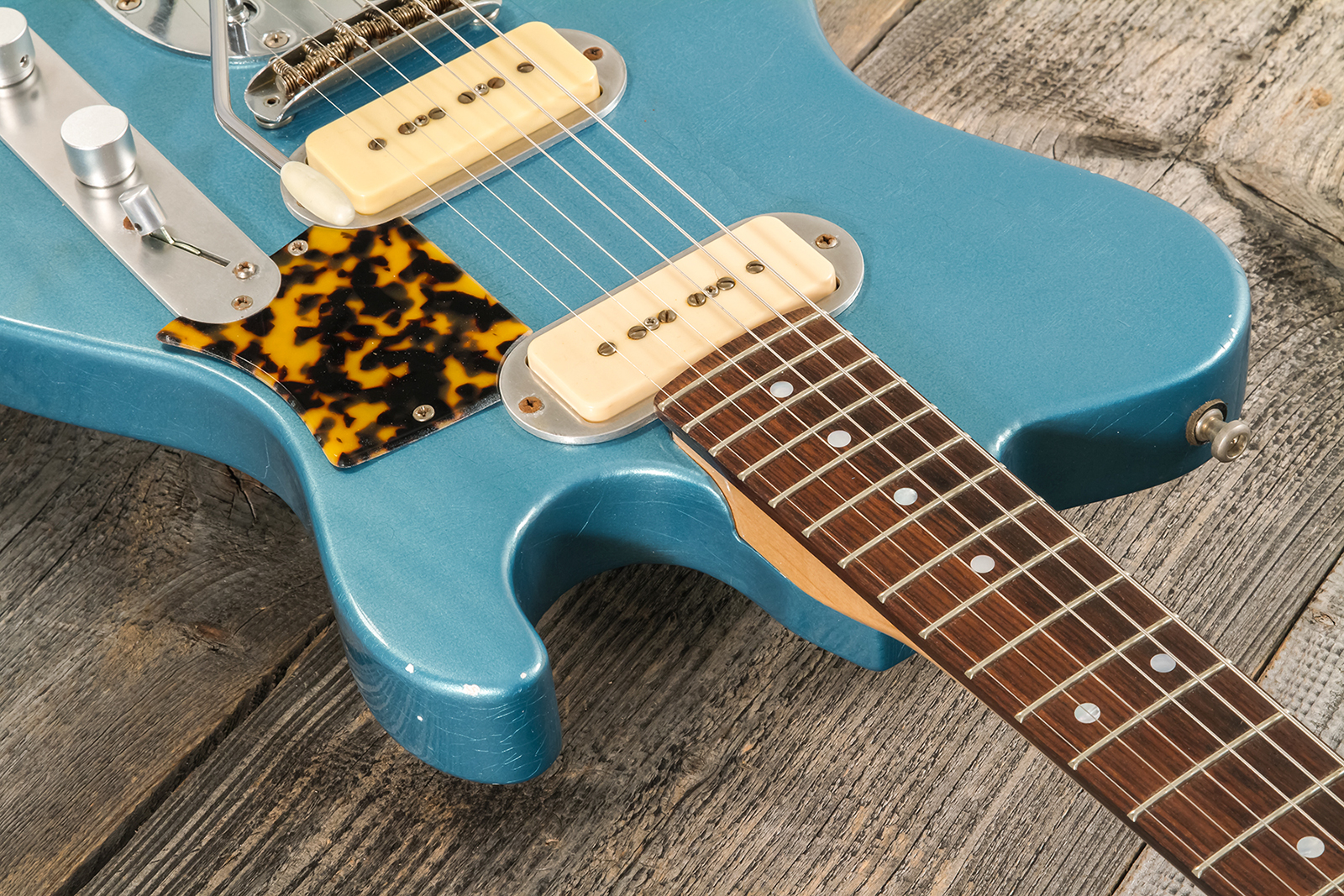 Roadrunner Federal Mod T 2s P90 Trem Rw #23111 - Pehlam Blue Light Relic - Guitarra electrica retro rock - Variation 4