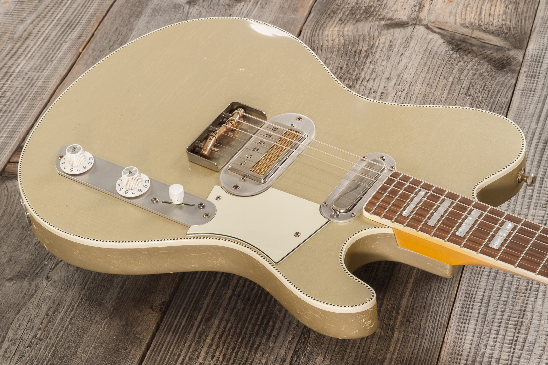 Roadrunner Federal Mod T Hs Ht Rw #23114 - Shoreline Gold Soft Distress - Guitarra electrica retro rock - Variation 2