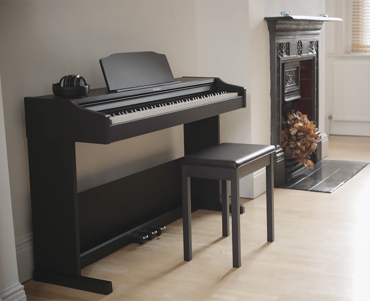 Roland Rp102 - Black - Piano digital con mueble - Variation 10
