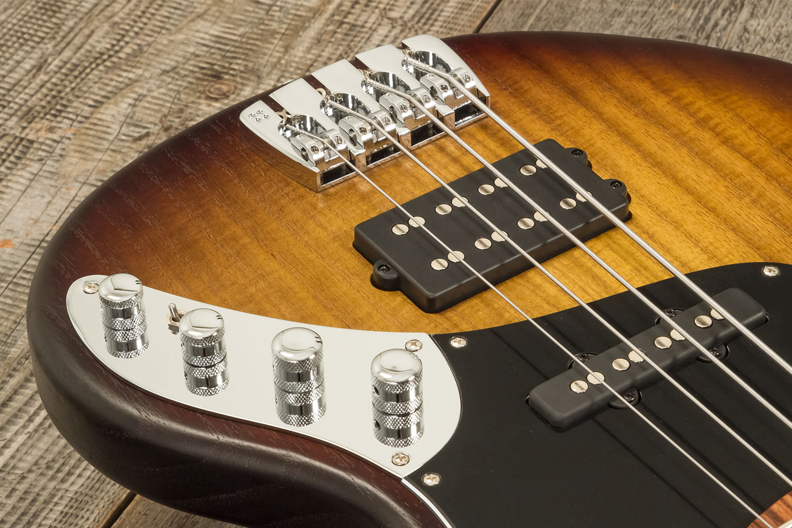 Sandberg California Tm4 Sl Superlight Black Dots 4c All Active Mn - Tobacco Sunburst - Bajo eléctrico de cuerpo sólido - Variation 2