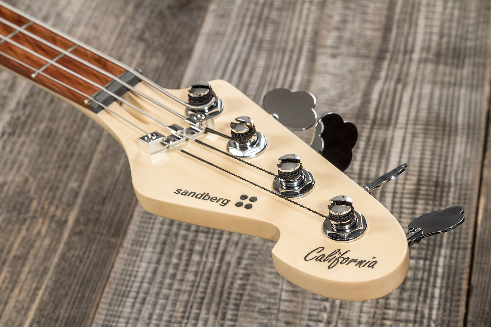 Sandberg California Tm4 Sl Superlight Ltd Active Pf - Ultra Soft Aged 3-tone Sunburst Gloss - Bajo eléctrico de cuerpo sólido - Variation 4