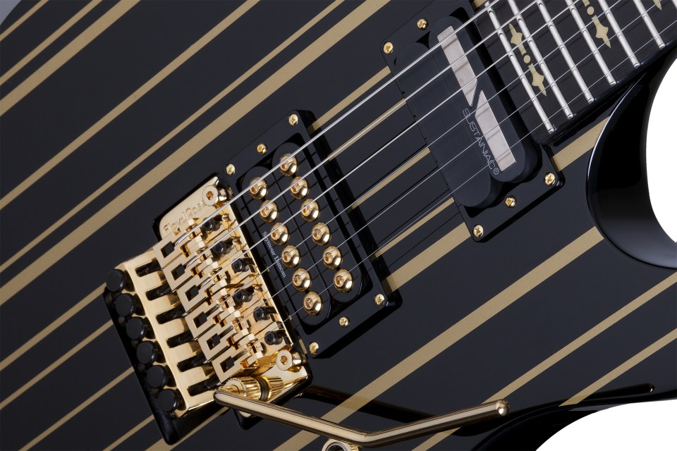 Schecter Synyster Custom-s 2h Seymour Duncan Sustainiac Fr Eb - Black W/ Gold Stripes - Guitarra eléctrica de autor - Variation 4