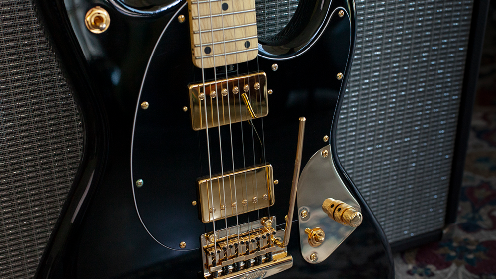 Sterling By Musicman Jared Dines Stingray Guitar Signature Hh Trem Mn - Black Gold - Guitarra eléctrica con forma de str. - Variation 1