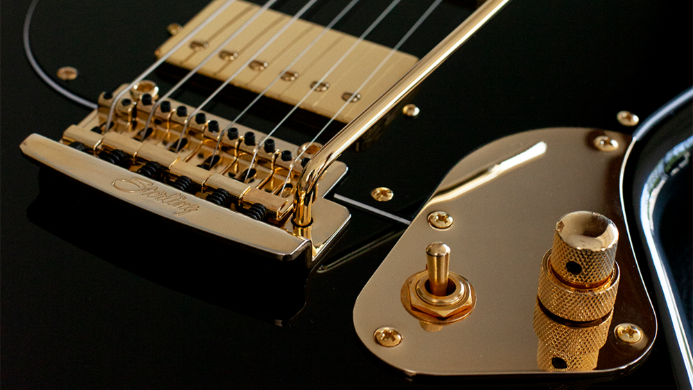 Sterling By Musicman Jared Dines Stingray Guitar Signature Hh Trem Mn - Black Gold - Guitarra eléctrica con forma de str. - Variation 2