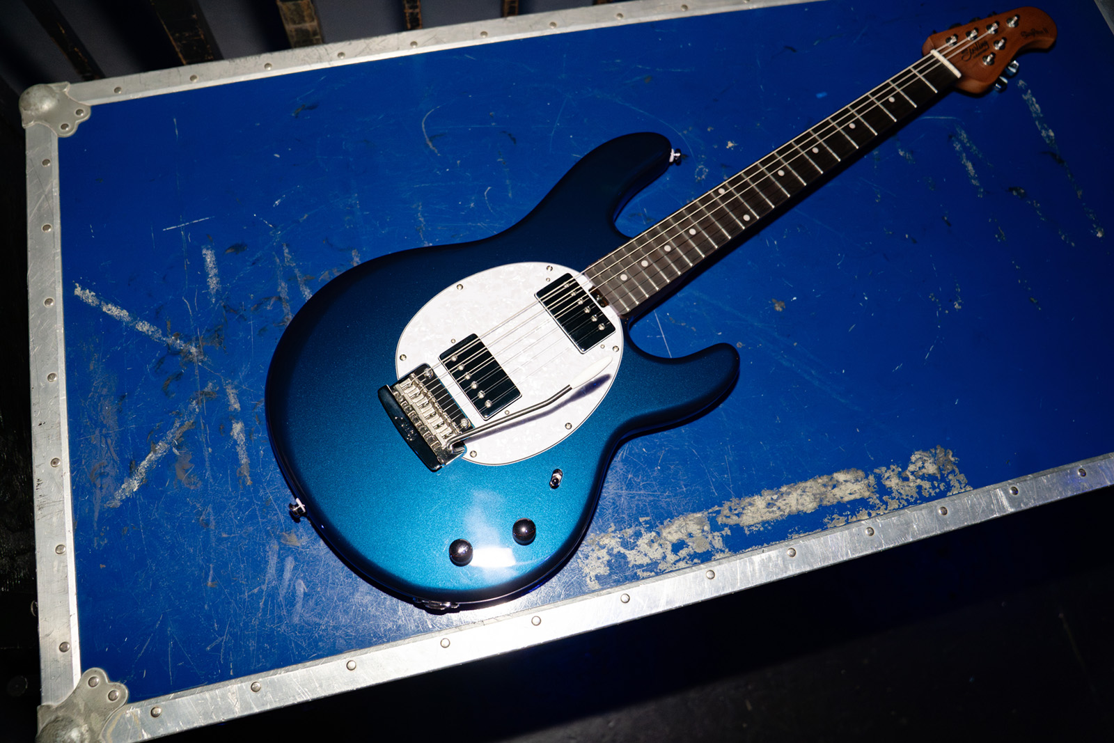 Sterling By Musicman Stingray Ii Trem Hh Rw - Blue Pearl - Guitarra eléctrica con forma de str. - Variation 1