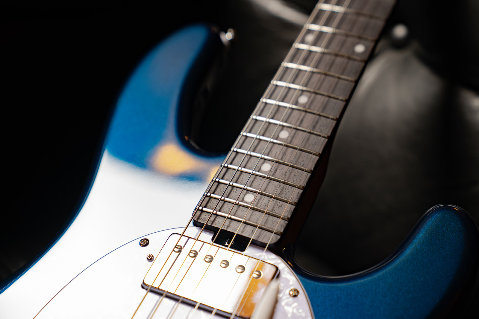 Sterling By Musicman Stingray Ii Trem Hh Rw - Blue Pearl - Guitarra eléctrica con forma de str. - Variation 2