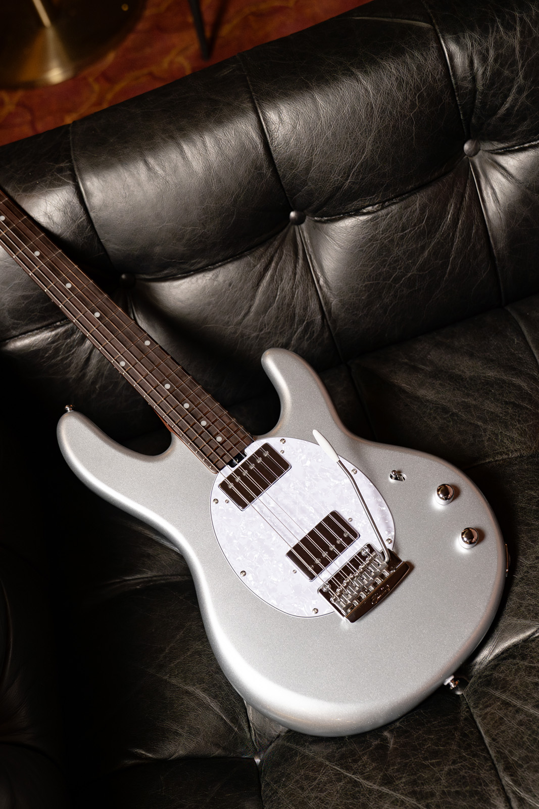 Sterling By Musicman Stingray Ii Trem Hh Rw - Silver - Guitarra eléctrica con forma de str. - Variation 2