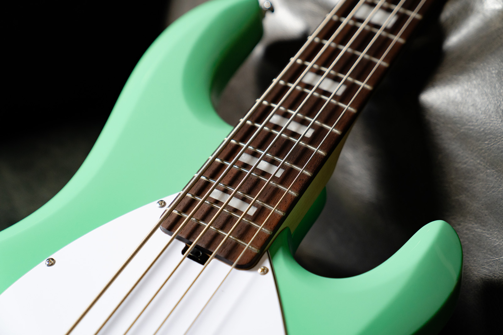 Sterling By Musicman Stingray4  5-cordes 1h Jat - Seafoam Green - Bajo eléctrico de cuerpo sólido - Variation 4