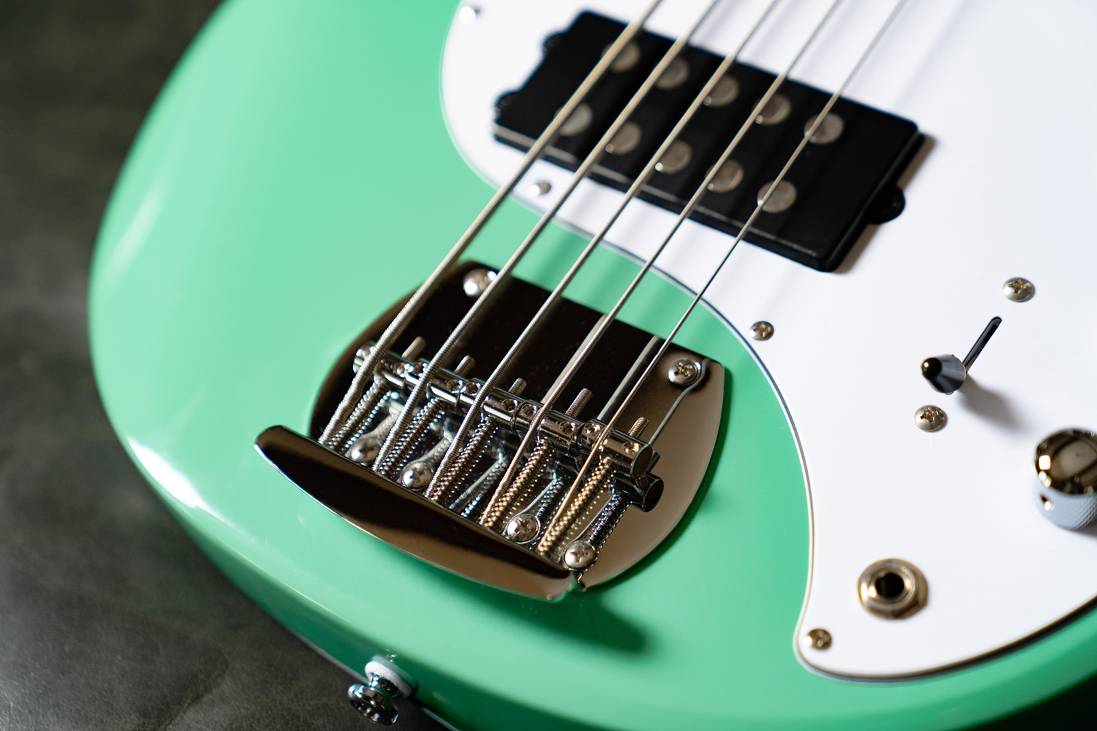Sterling By Musicman Stingray4  5-cordes 1h Jat - Seafoam Green - Bajo eléctrico de cuerpo sólido - Variation 5