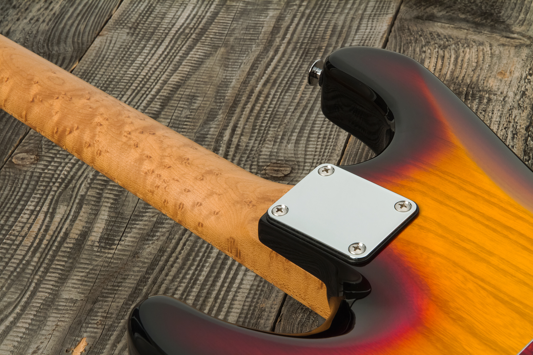 Suhr Classic S Paulownia 01-ltd-0021 Hss Trem Mn - 3 Tone Burst - Guitarra eléctrica con forma de str. - Variation 6