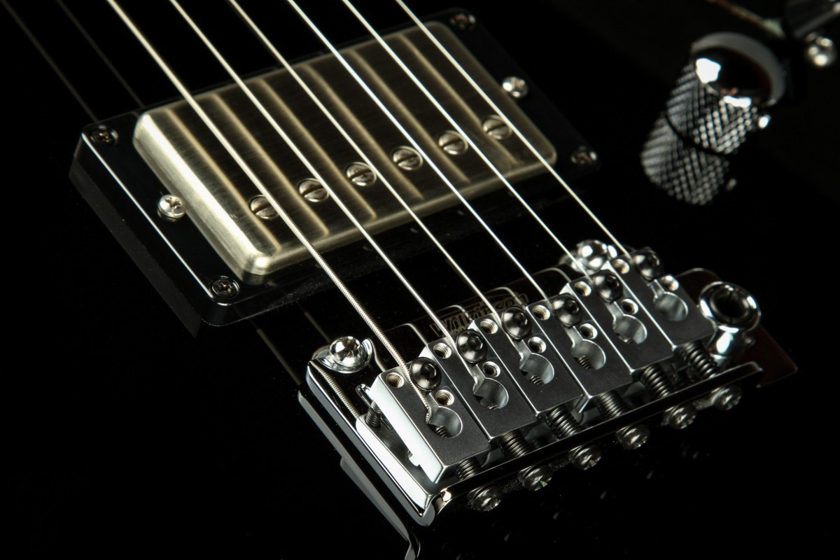 Suhr Pete Thorn Standard 01-sig-0007 Signature 2h Trem Rw - Black - Guitarra eléctrica con forma de str. - Variation 4