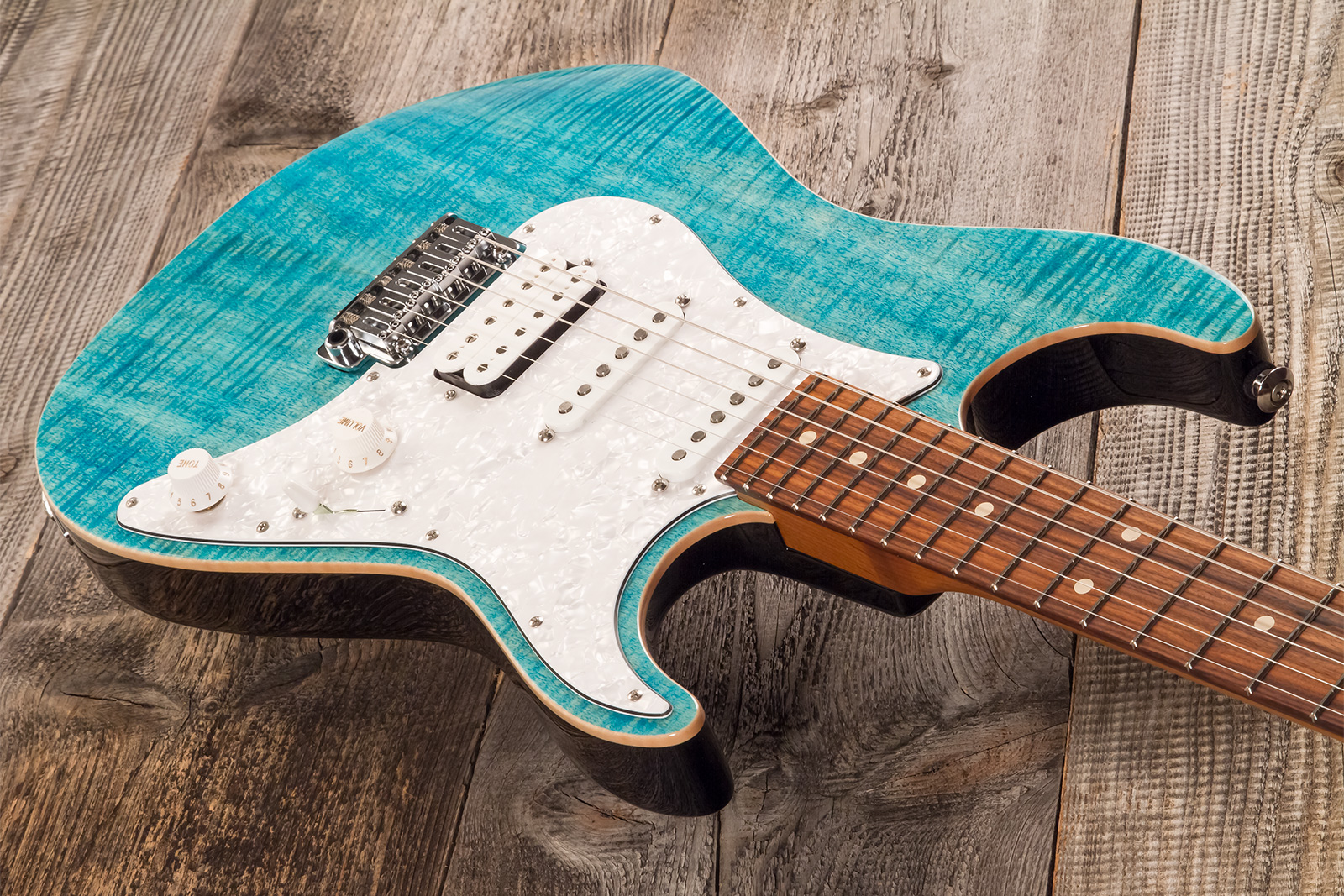Suhr Standard Plus 01-stp-0042 Usa Hss Trem Pf #75671 - Bahama Blue - Guitarra eléctrica con forma de str. - Variation 4