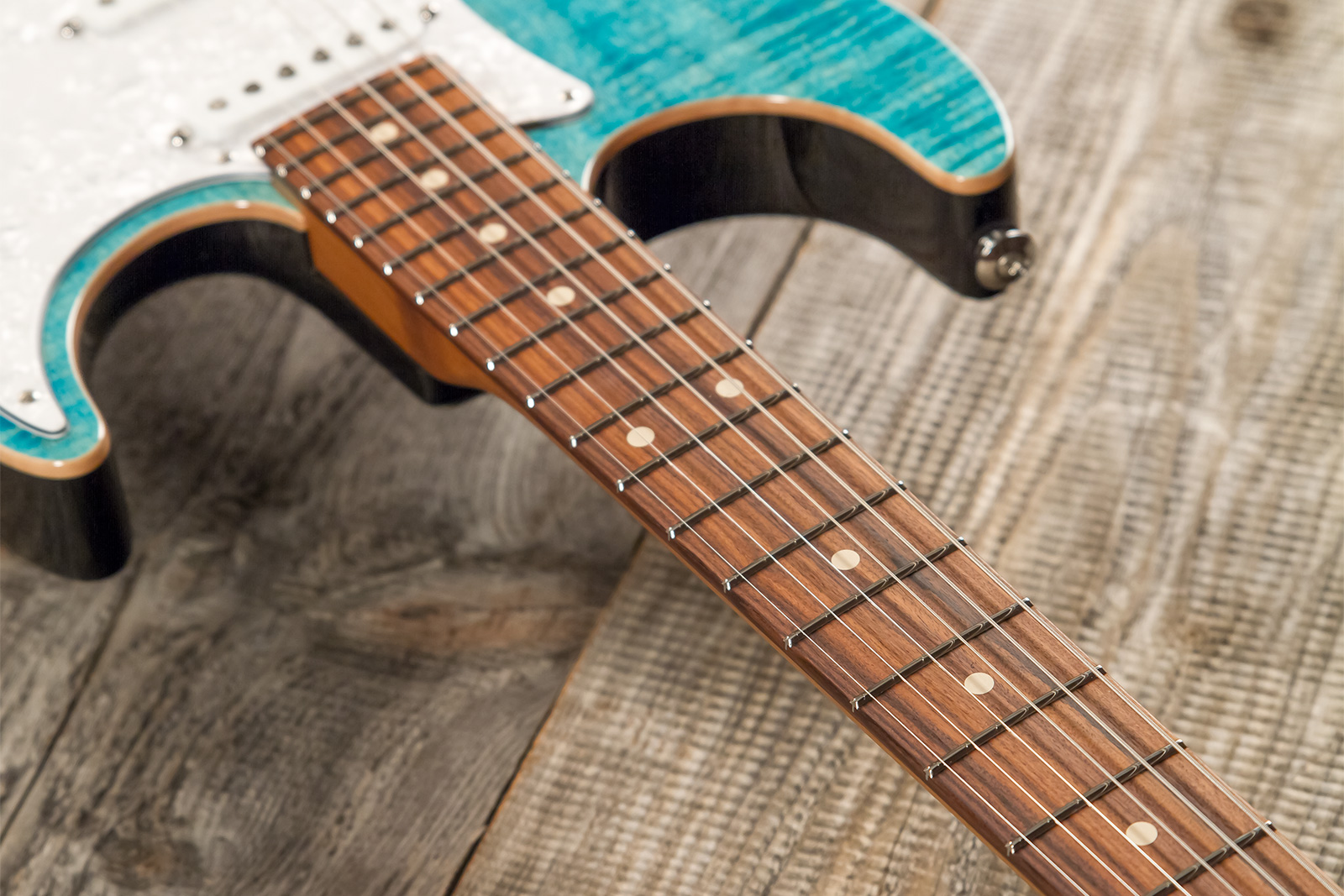 Suhr Standard Plus 01-stp-0042 Usa Hss Trem Pf #75671 - Bahama Blue - Guitarra eléctrica con forma de str. - Variation 6