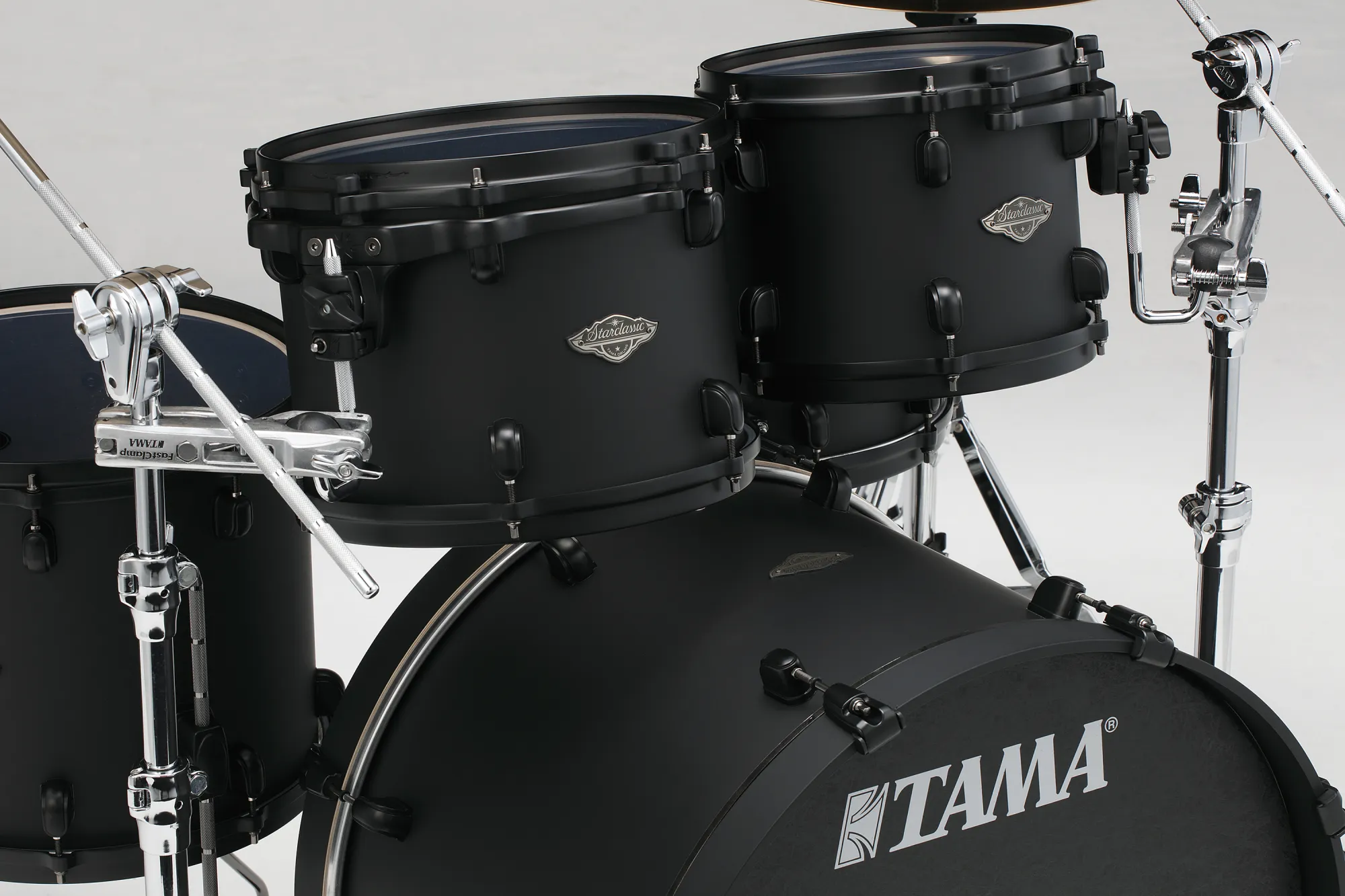 Tama Starclassic Performer Limited Ed. Blacked Out Black - 5 FÛts - Fat Black - Batería acústica rock - Variation 3