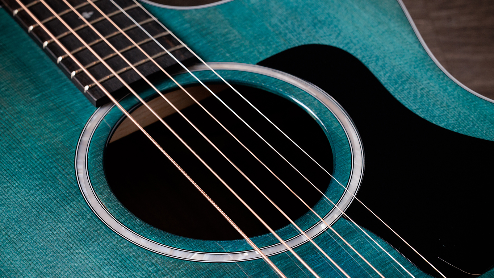 Taylor 214ce Plus Special Edition Grand Auditorium Cw Epicea Noyer Eb Es2 - Trans Blue - Guitarra folk - Variation 4