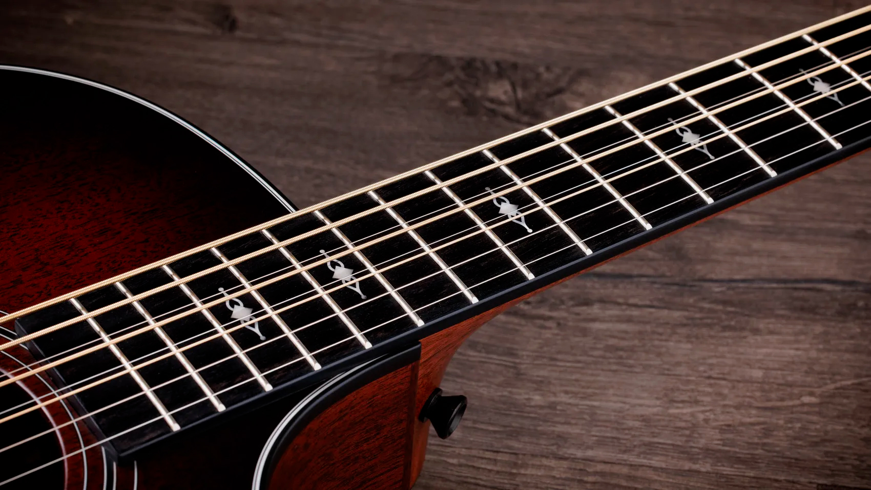 Taylor 324ce Baritone 8 Ltd Grand Auditorium Cw 8c Tout Acajou Eb Es2 - Shaded Edgeburst Top Satin - Guitarra folk - Variation 3