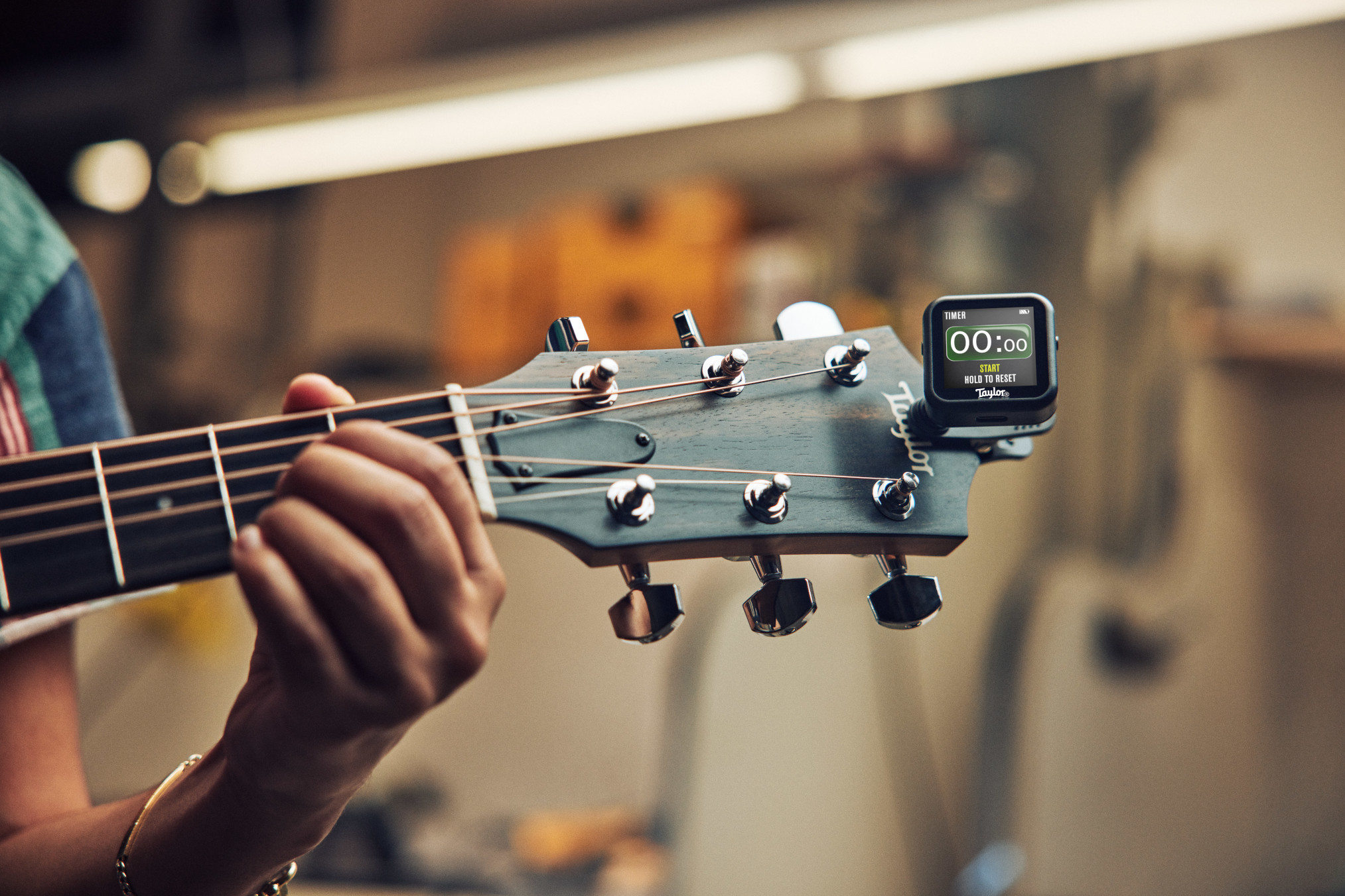 Taylor Beacon Clip-on Digital 5-way Accessory Black - Afinador de guitarra - Variation 14