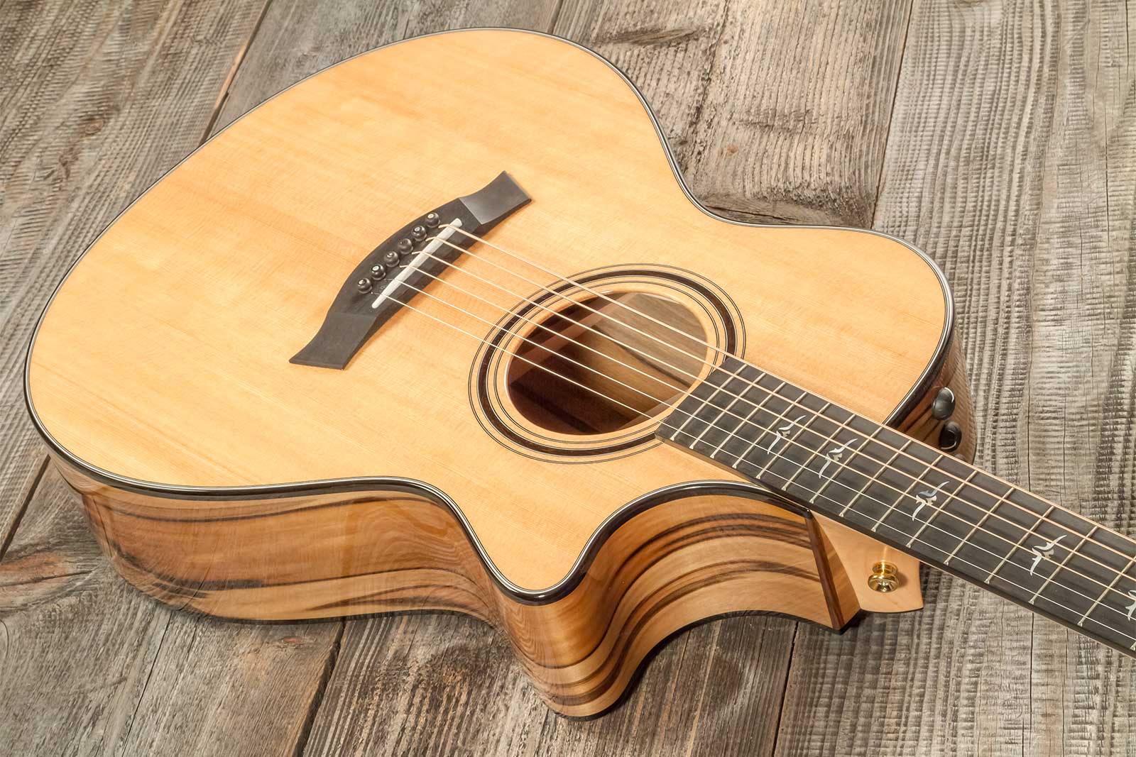 Taylor Custom Gc-e V-class Grand Concert Cw Sitka Torrefie / Blackheart Sassafras  Eb Es2 #1211083110 - Natural - Guitarra folk - Variation 2