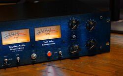 Compresor / limiter / gate Tegeler audio manufaktur VTC VARI TUBE COMPRESSOR