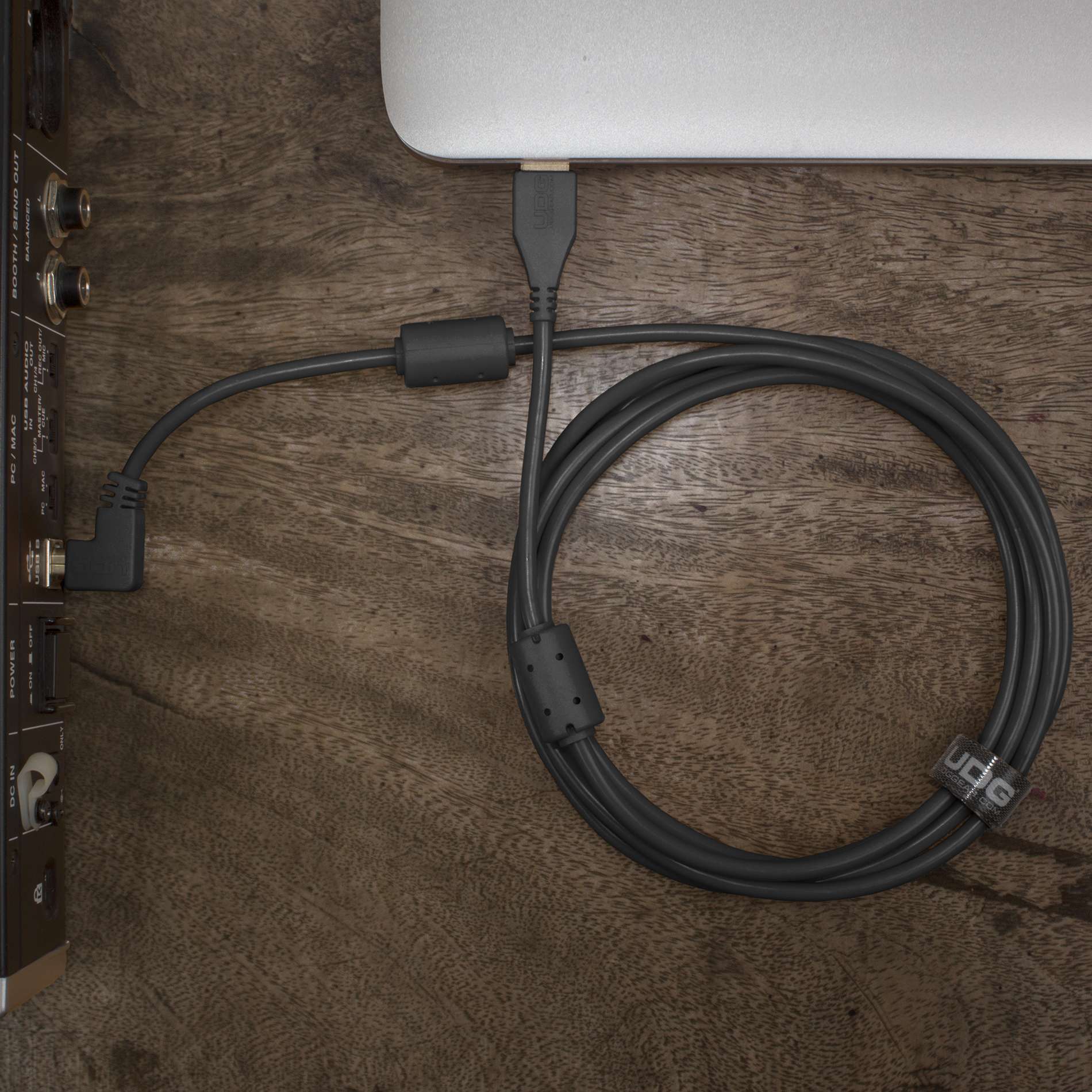 Udg U 95004 Bl - Cable - Variation 2