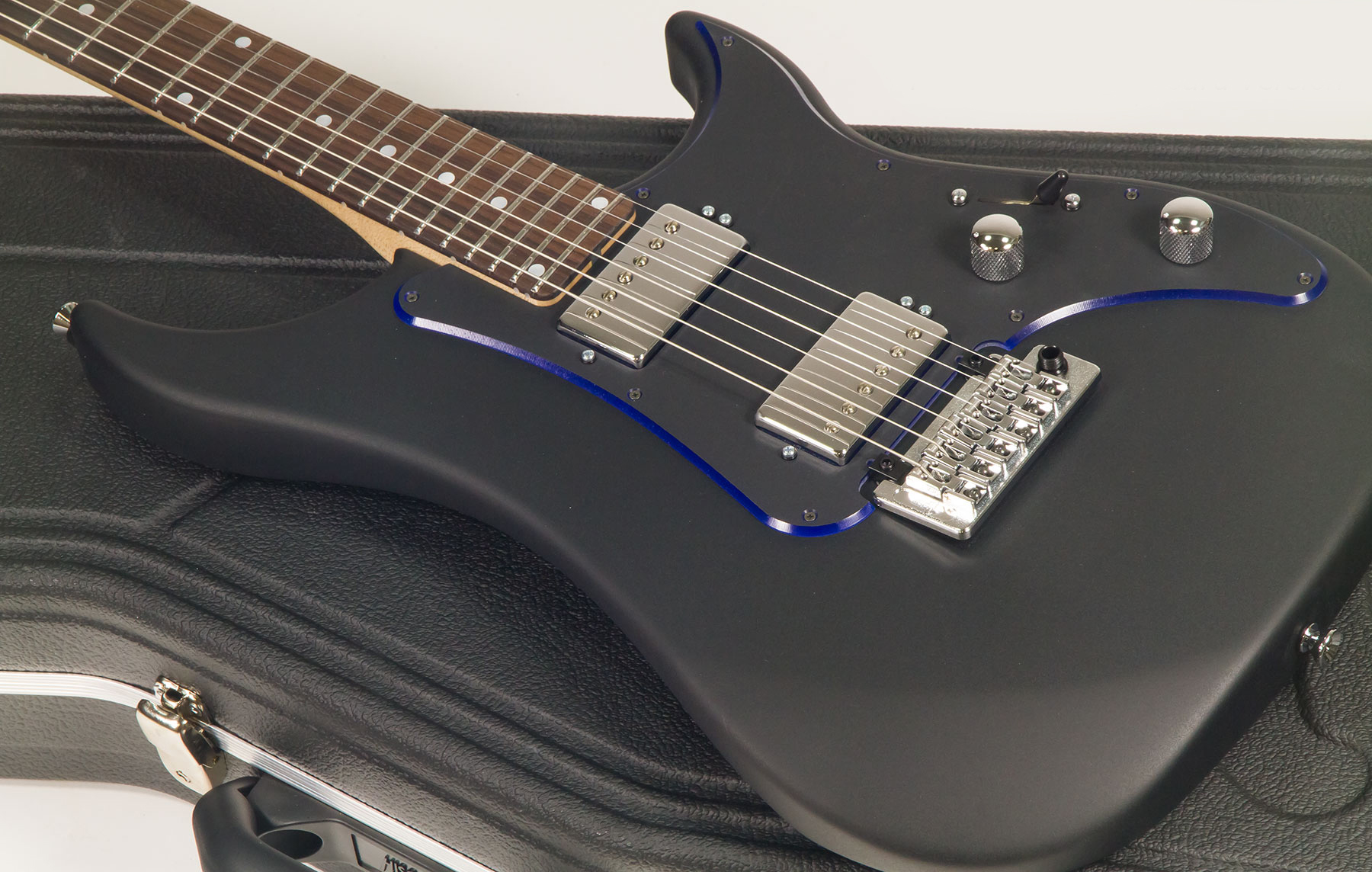 Vigier Excalibur Indus 2h Trem Rw - Textured Black - Guitarra eléctrica con forma de str. - Variation 2