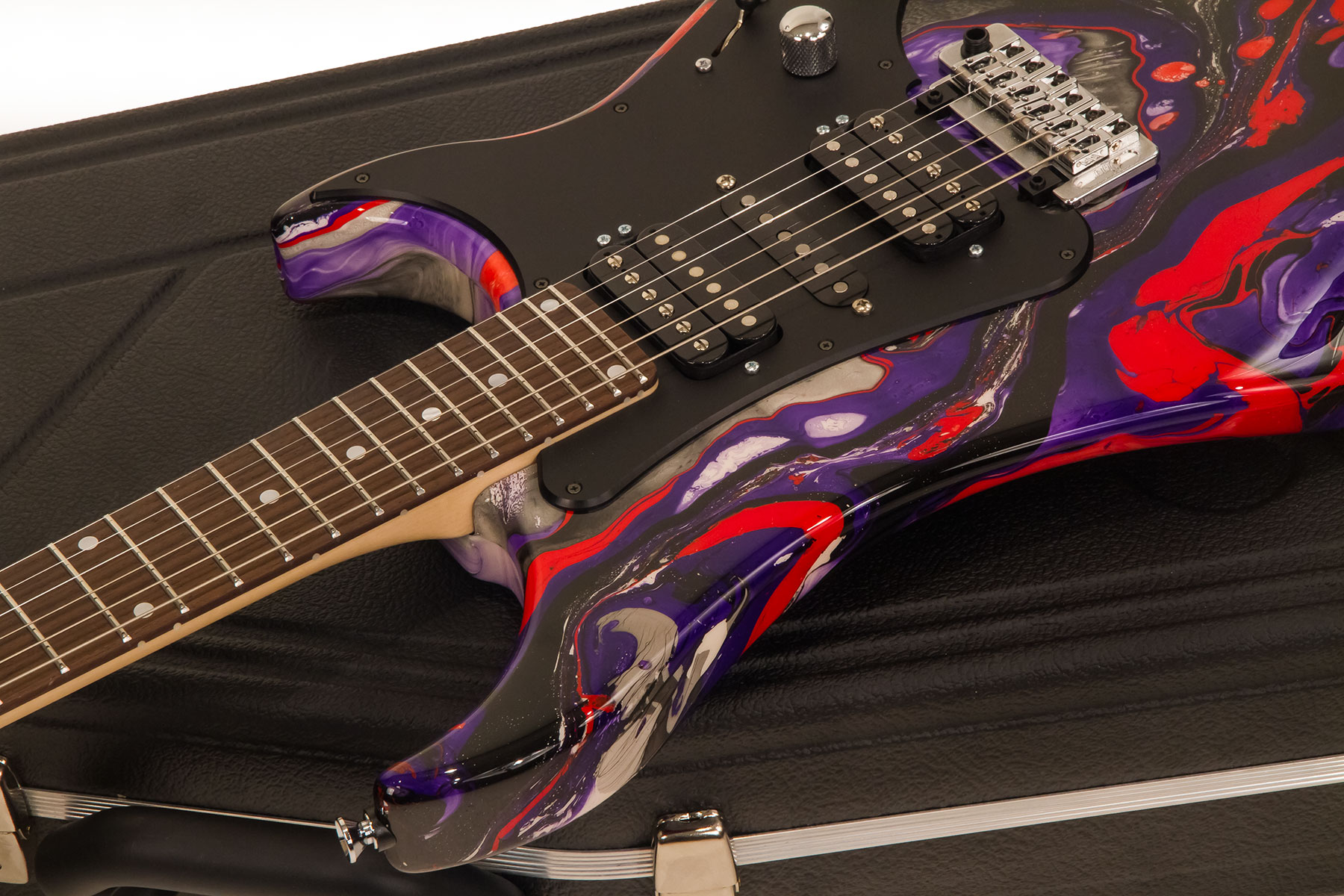 Vigier Excalibur Supraa Hsh Trem Rw - Rock Art Purple Red Black - Guitarra eléctrica con forma de str. - Variation 2