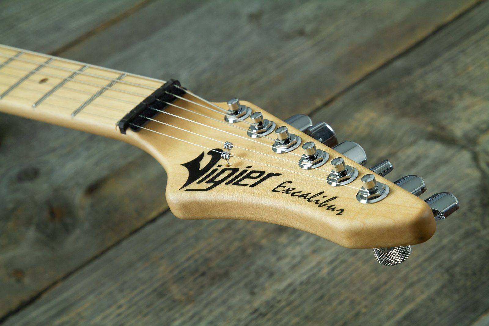 Vigier Excalibur Ultra Hsh Trem Mn - Double Ruby Fade Matte - Guitarra eléctrica con forma de str. - Variation 5