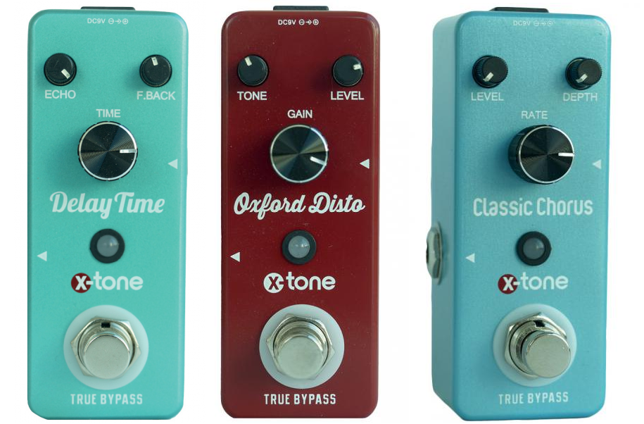 Pedal de reverb / delay / eco Xtone pack 3 effets Disto + Chorus + Delay