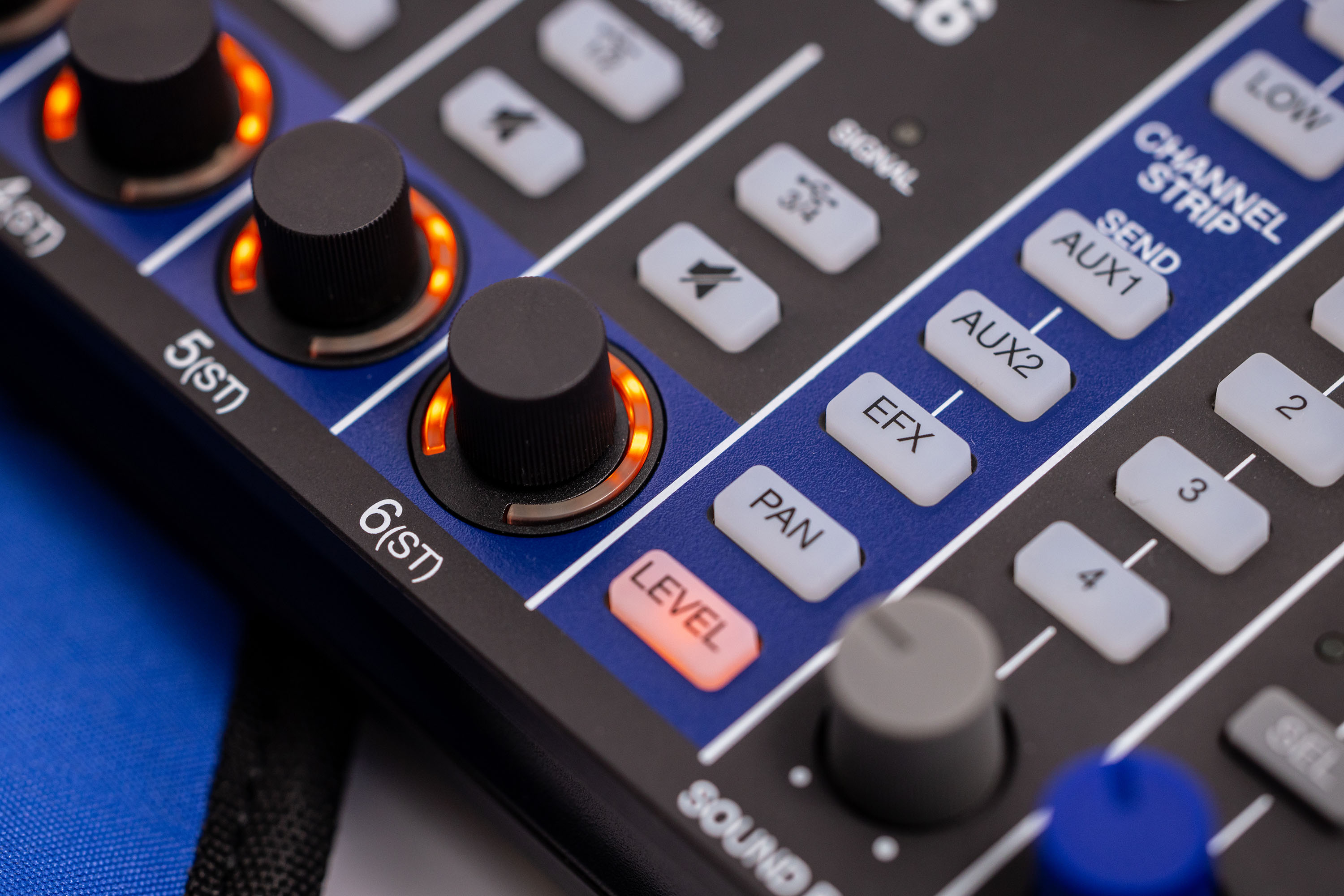 Zoom Livetrak L6 - Mesa de mezcla analógica - Variation 9
