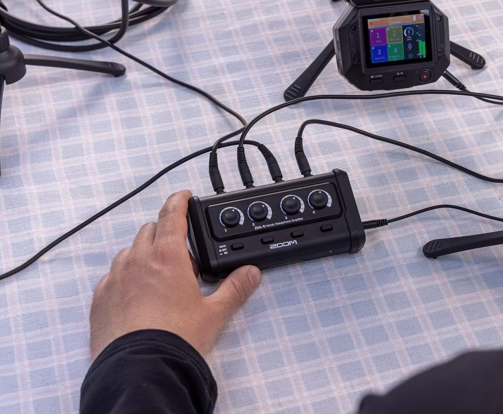 Zoom Zha-4 -  - Variation 1